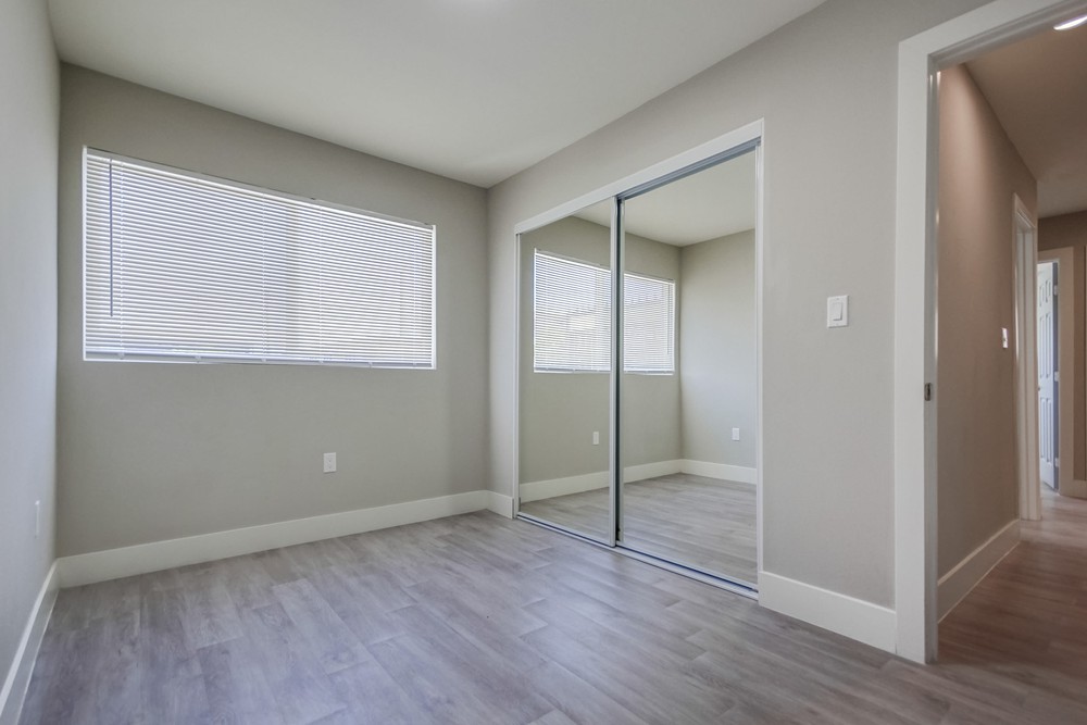Virtual tour photo 17 of 30 for 4218 49th St