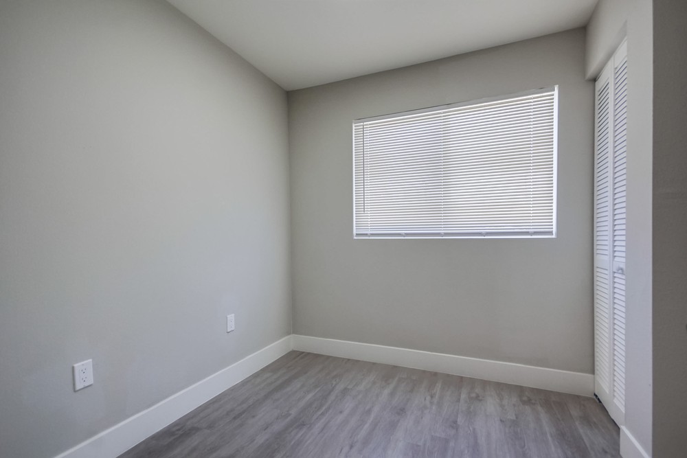 Virtual tour photo 19 of 30 for 4218 49th St