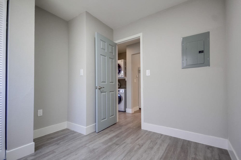 Virtual tour photo 21 of 30 for 4218 49th St