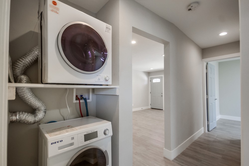 Virtual tour photo 23 of 30 for 4218 49th St