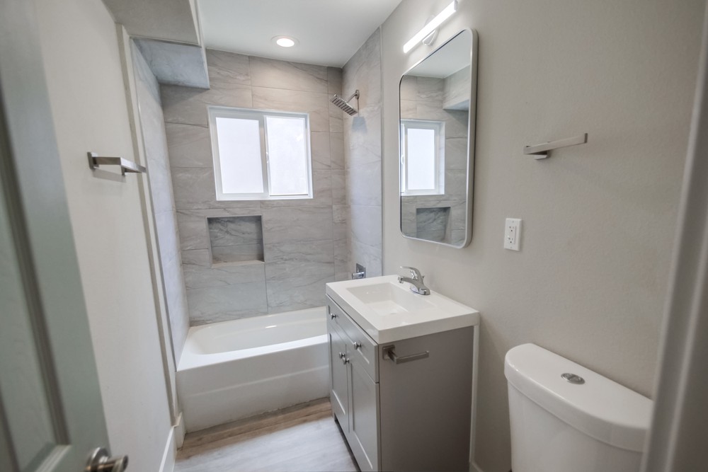 Virtual tour photo 25 of 30 for 4218 49th St