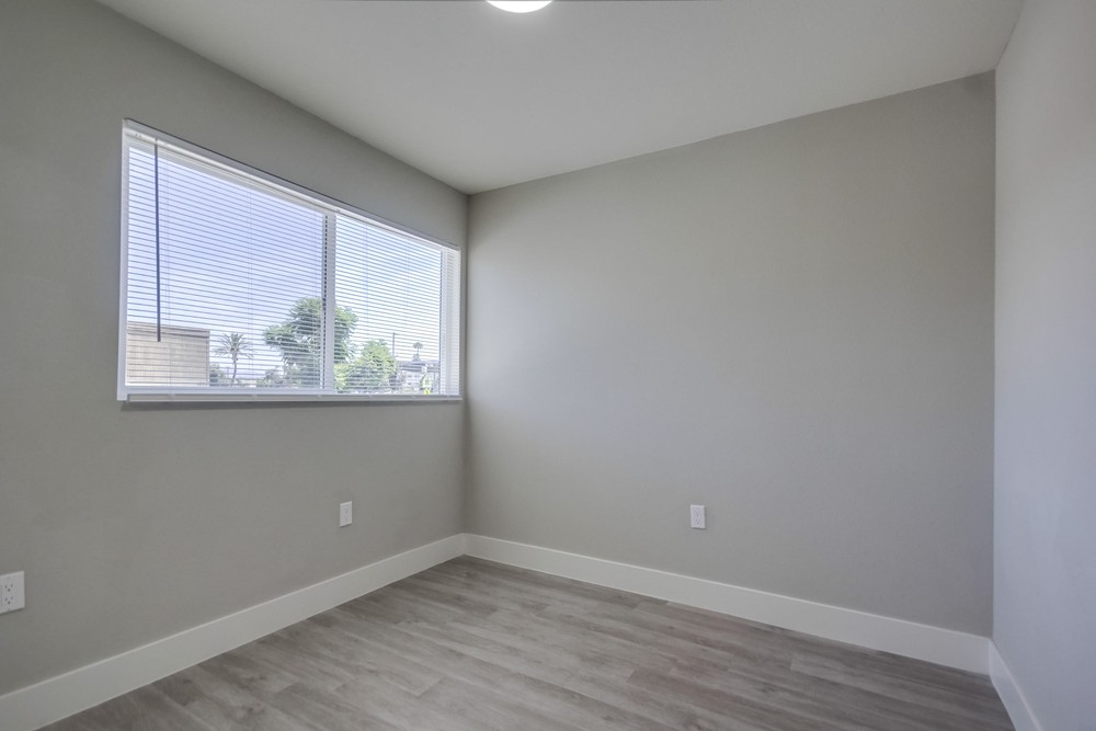 Virtual tour photo 26 of 30 for 4218 49th St