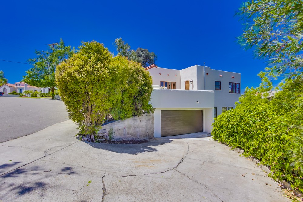 Virtual tour photo 4 of 61 for 4218 Biona Place