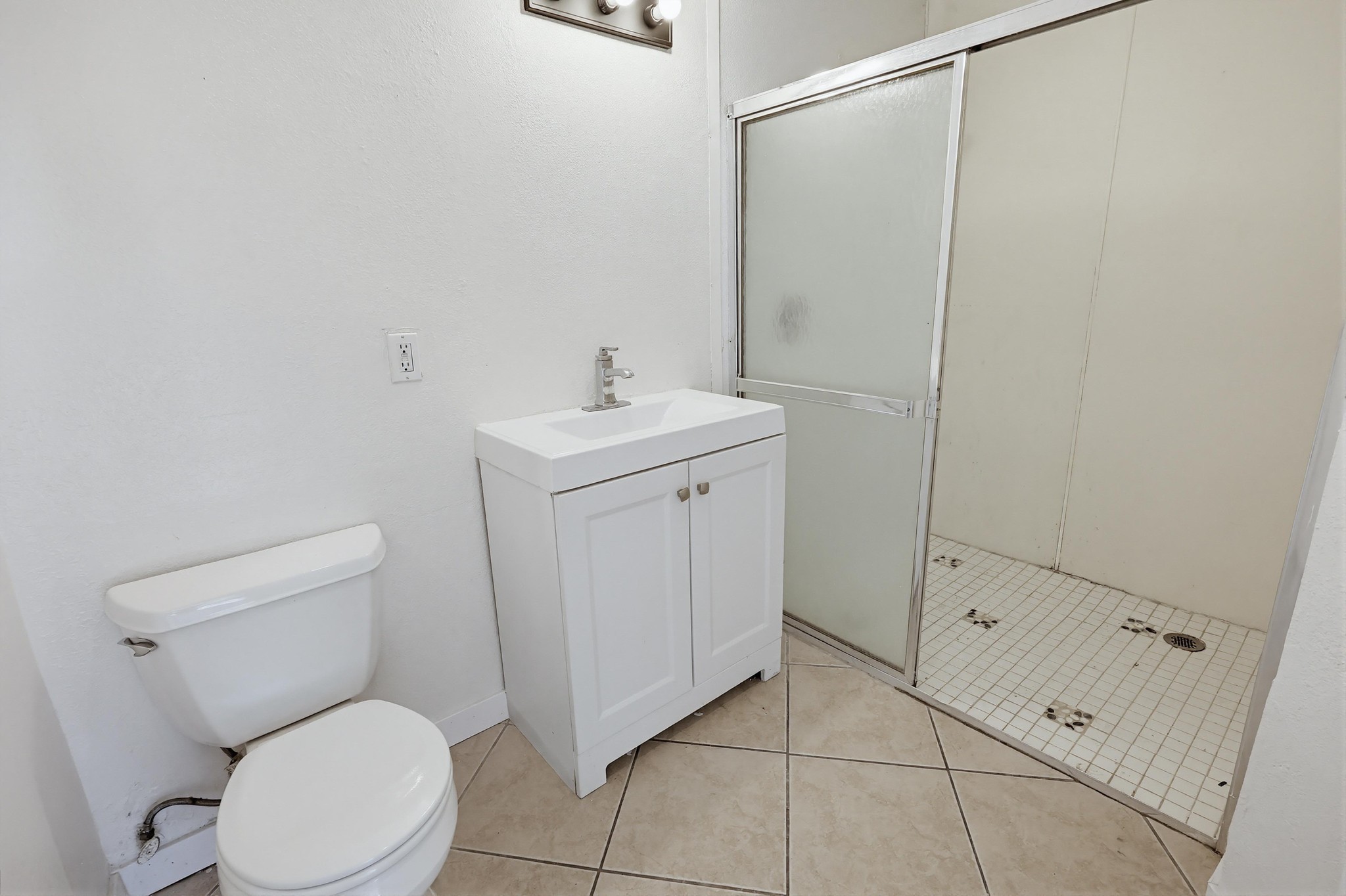 Virtual tour photo 19 of 35 for 4219 Illinois St #1