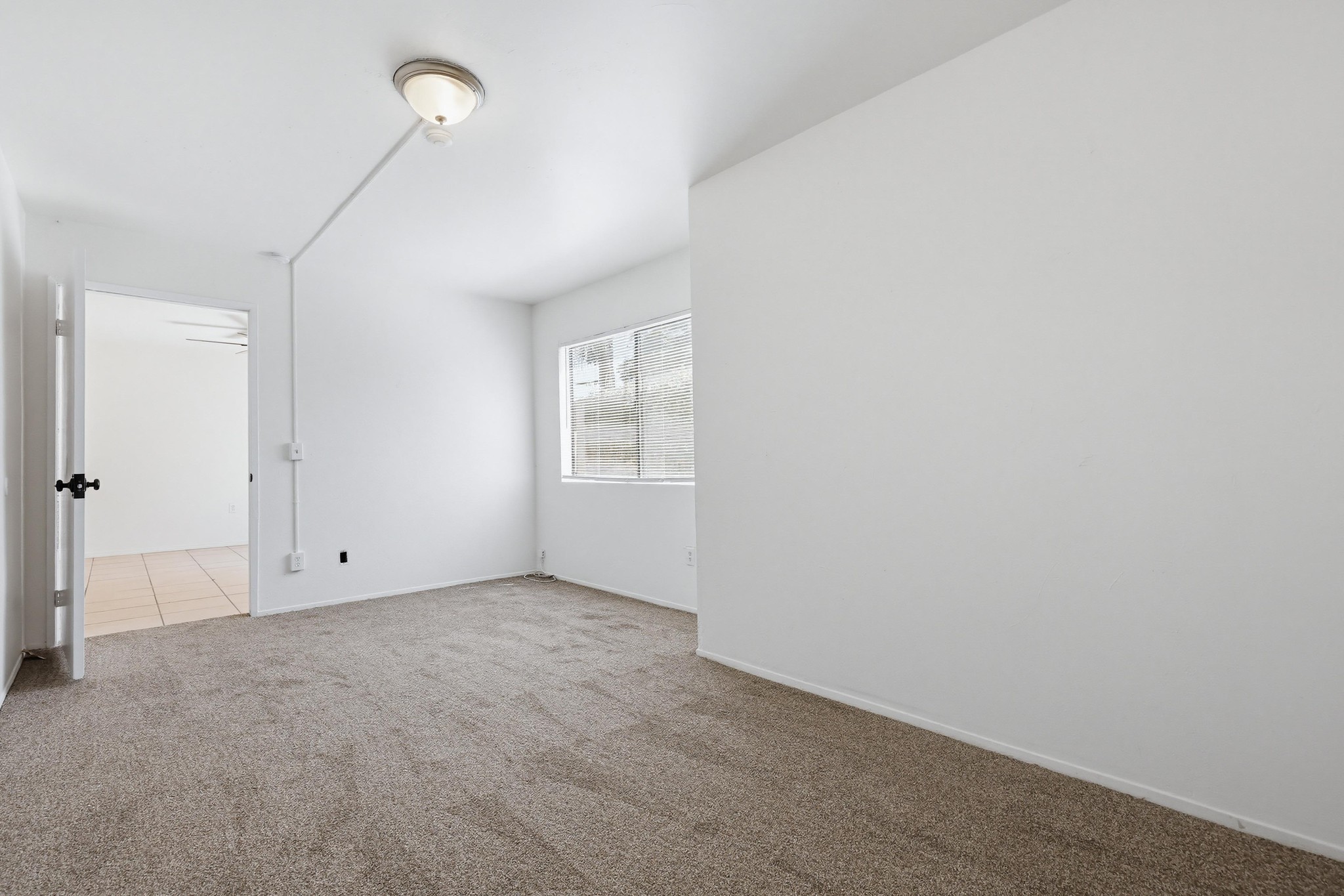 Virtual tour photo 22 of 35 for 4219 Illinois St #1