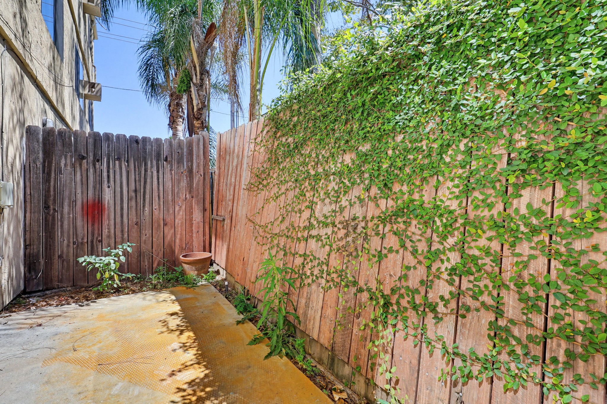 Virtual tour photo 28 of 35 for 4219 Illinois St #1