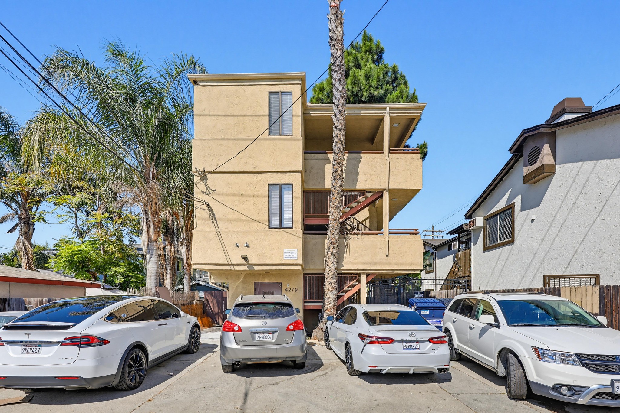 Virtual tour photo 33 of 35 for 4219 Illinois St #1