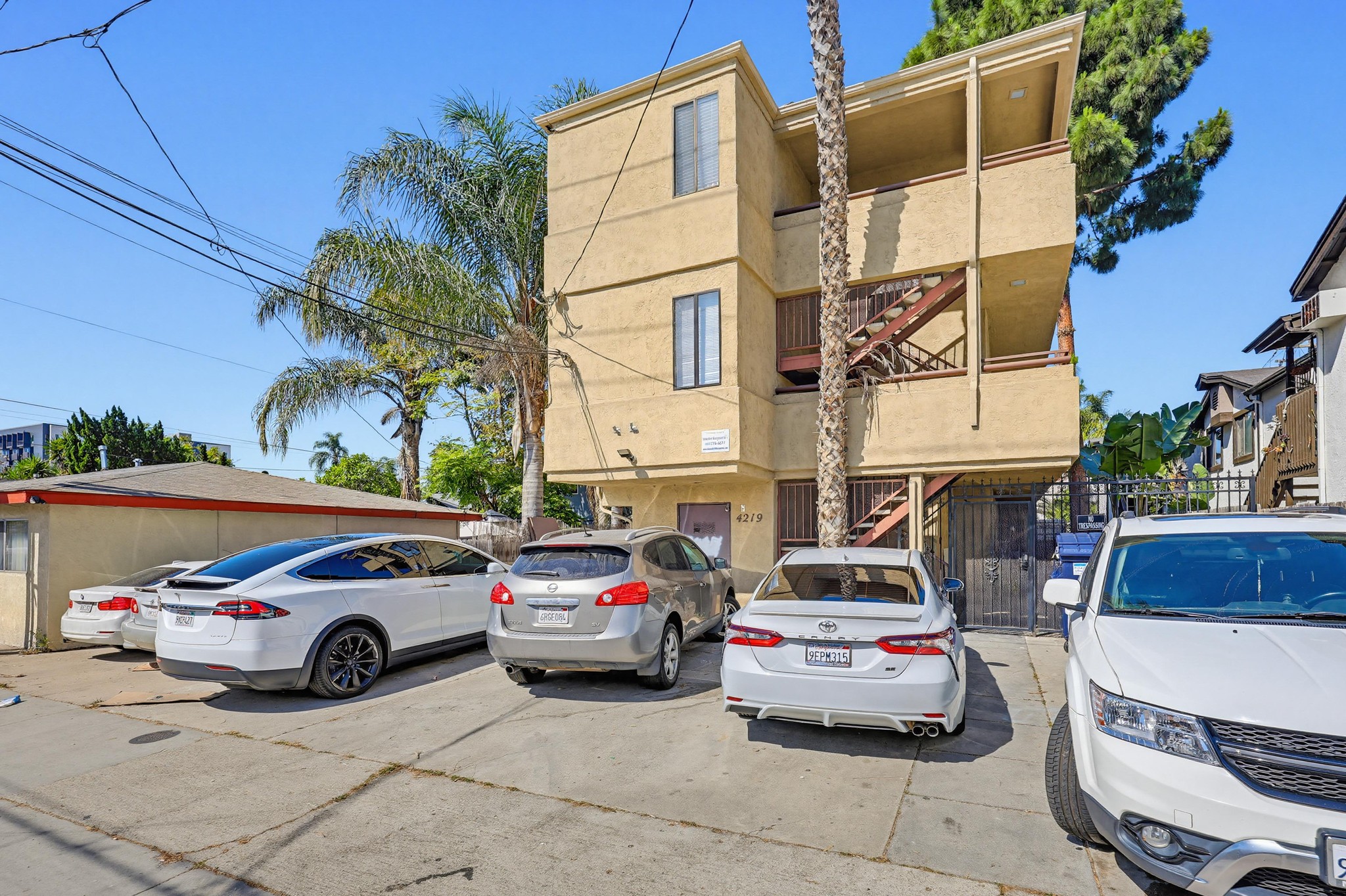 Virtual tour photo 34 of 35 for 4219 Illinois St #1