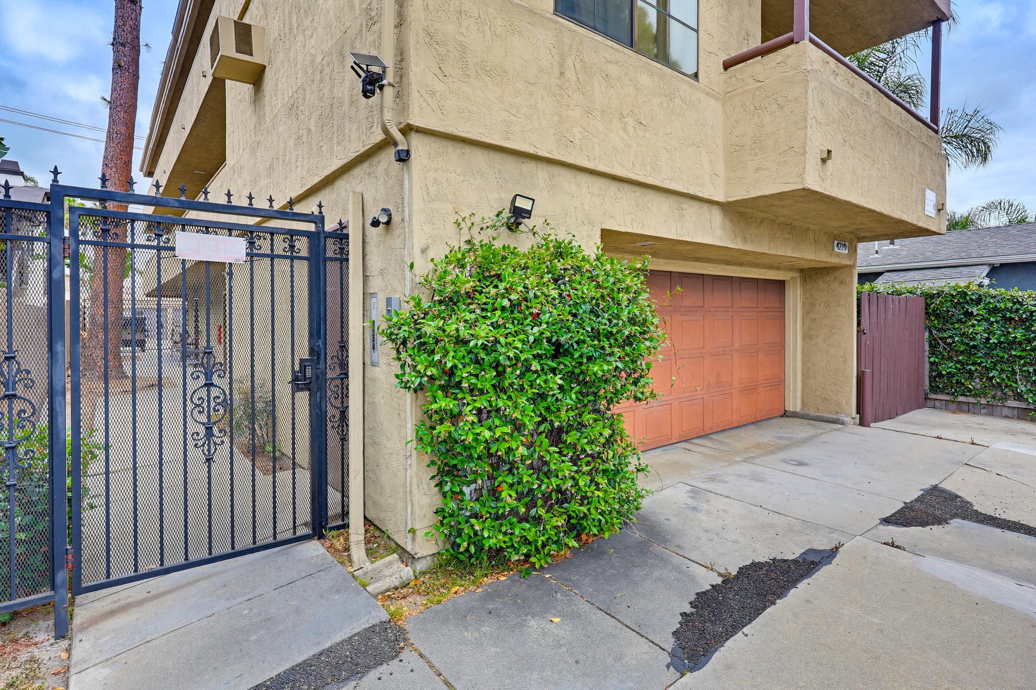 Virtual tour photo 6 of 35 for 4219 Illinois St #7