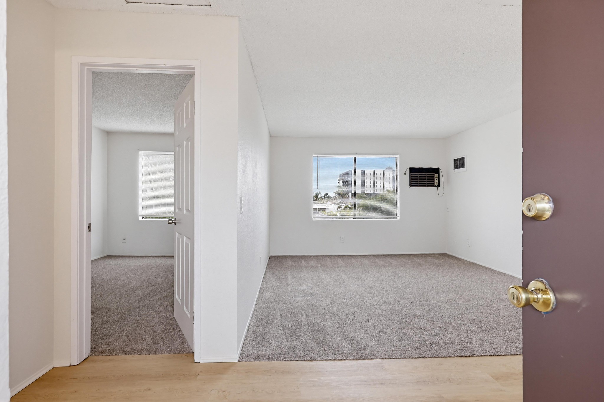 Virtual tour photo 12 of 35 for 4219 Illinois St #7