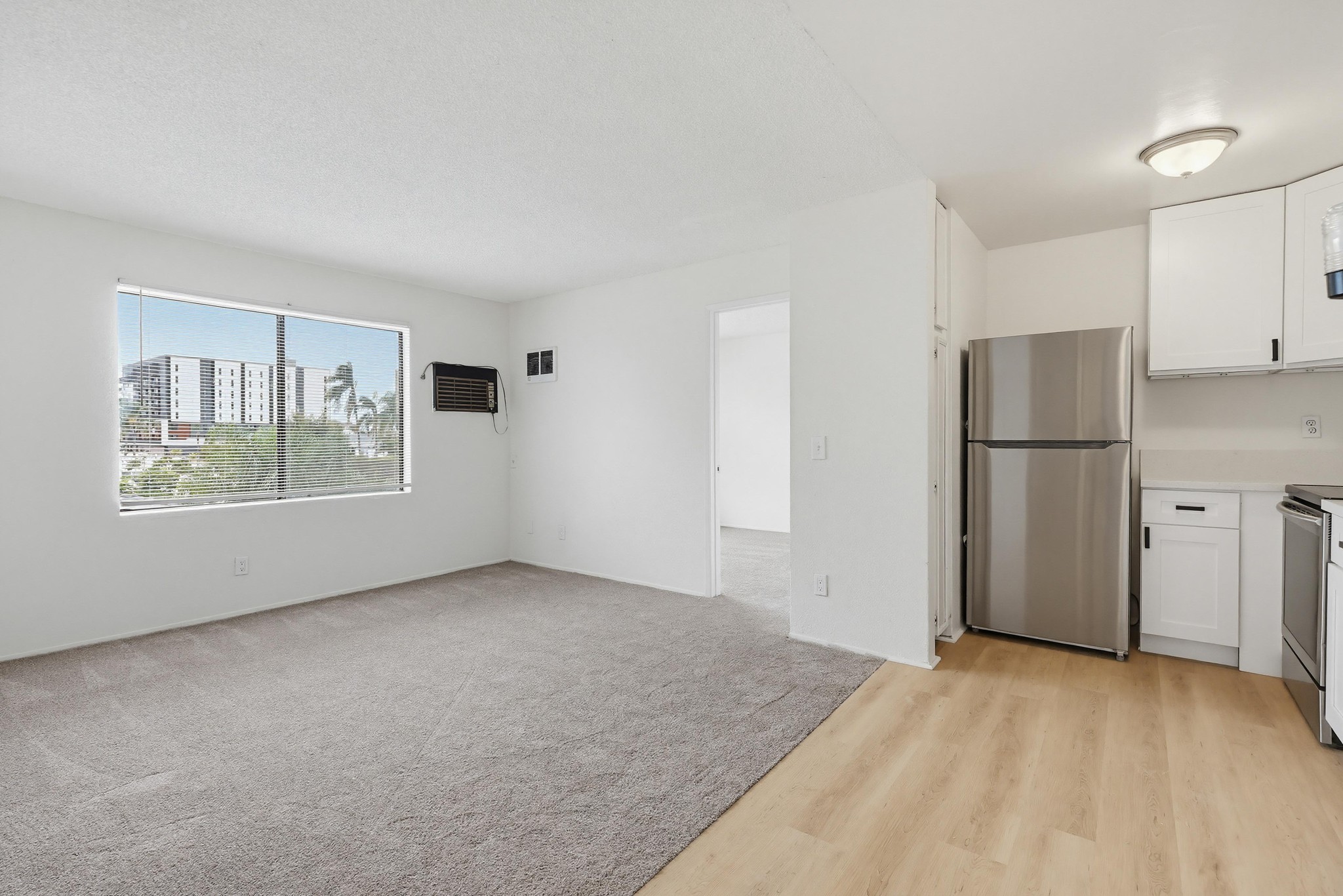 Virtual tour photo 13 of 35 for 4219 Illinois St #7