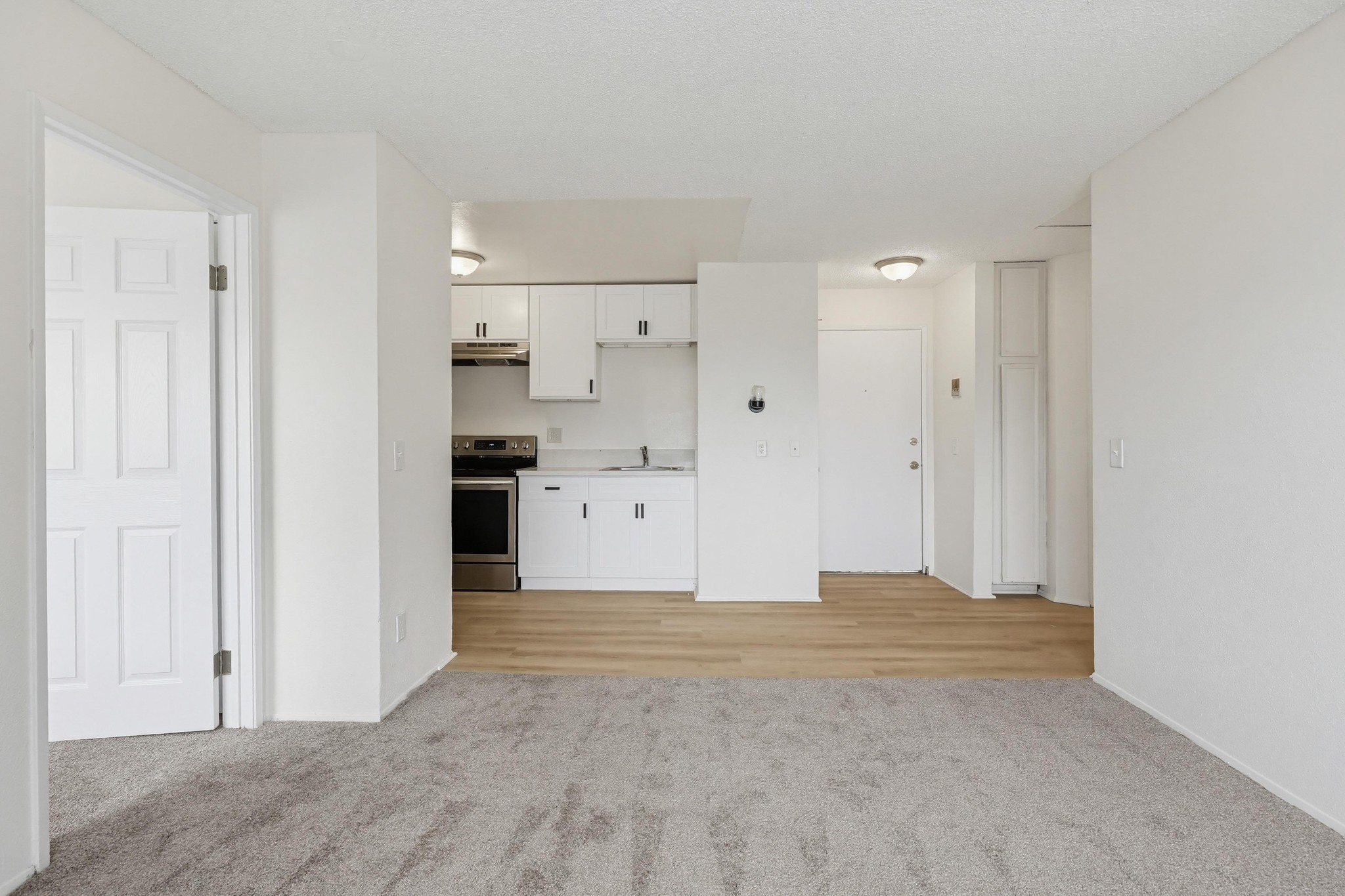 Virtual tour photo 16 of 35 for 4219 Illinois St #7