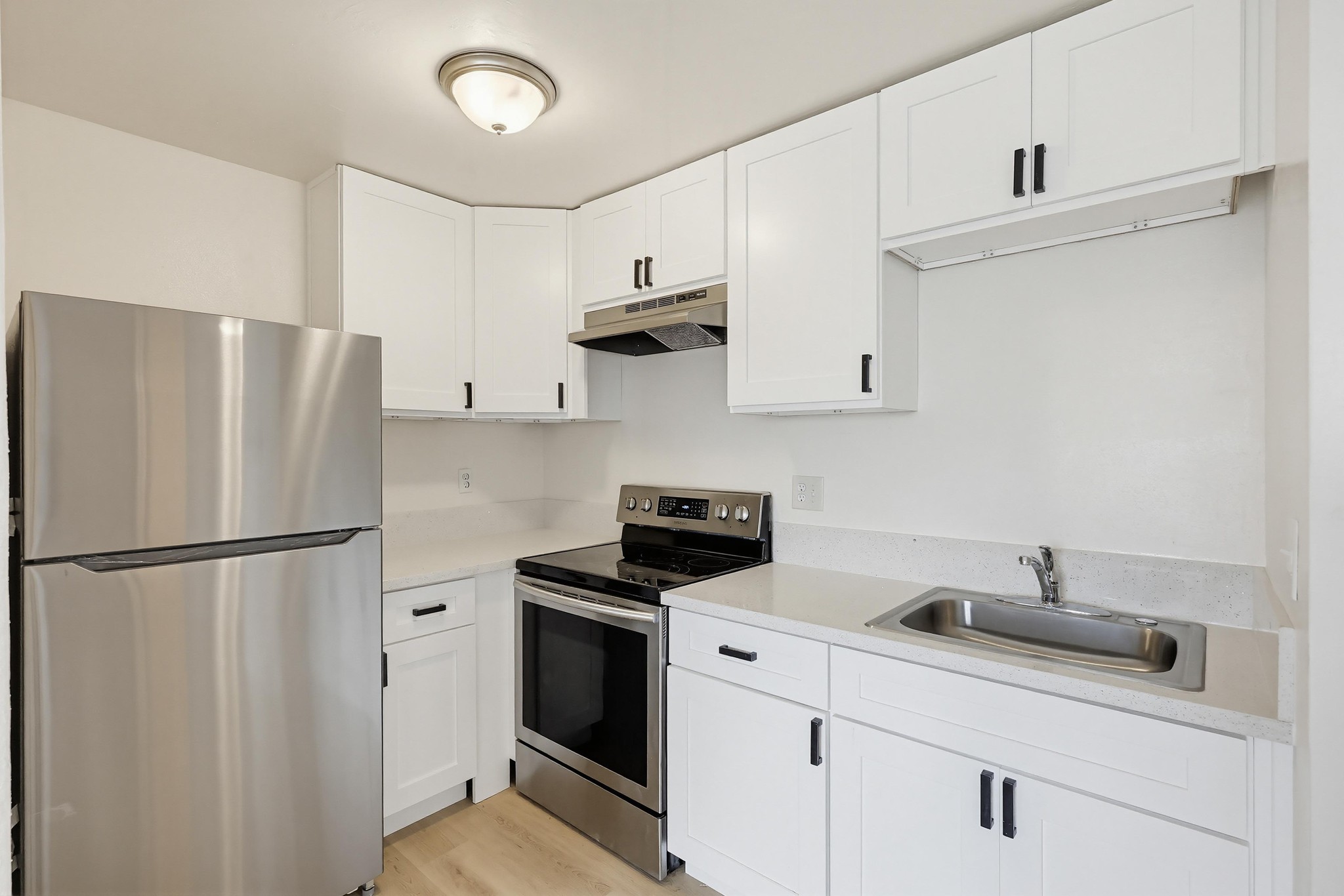 Virtual tour photo 17 of 35 for 4219 Illinois St #7