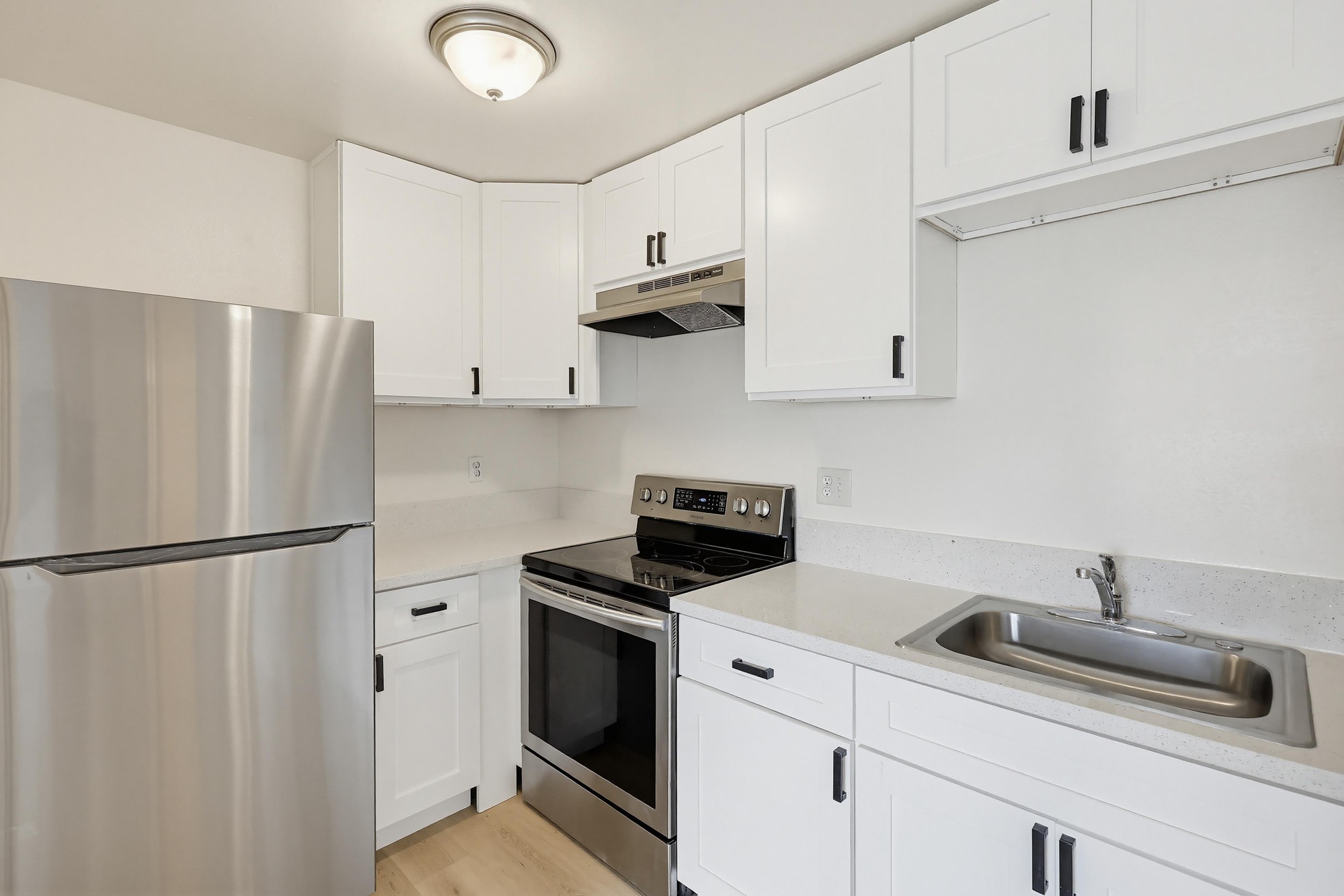 Virtual tour photo 18 of 35 for 4219 Illinois St #7