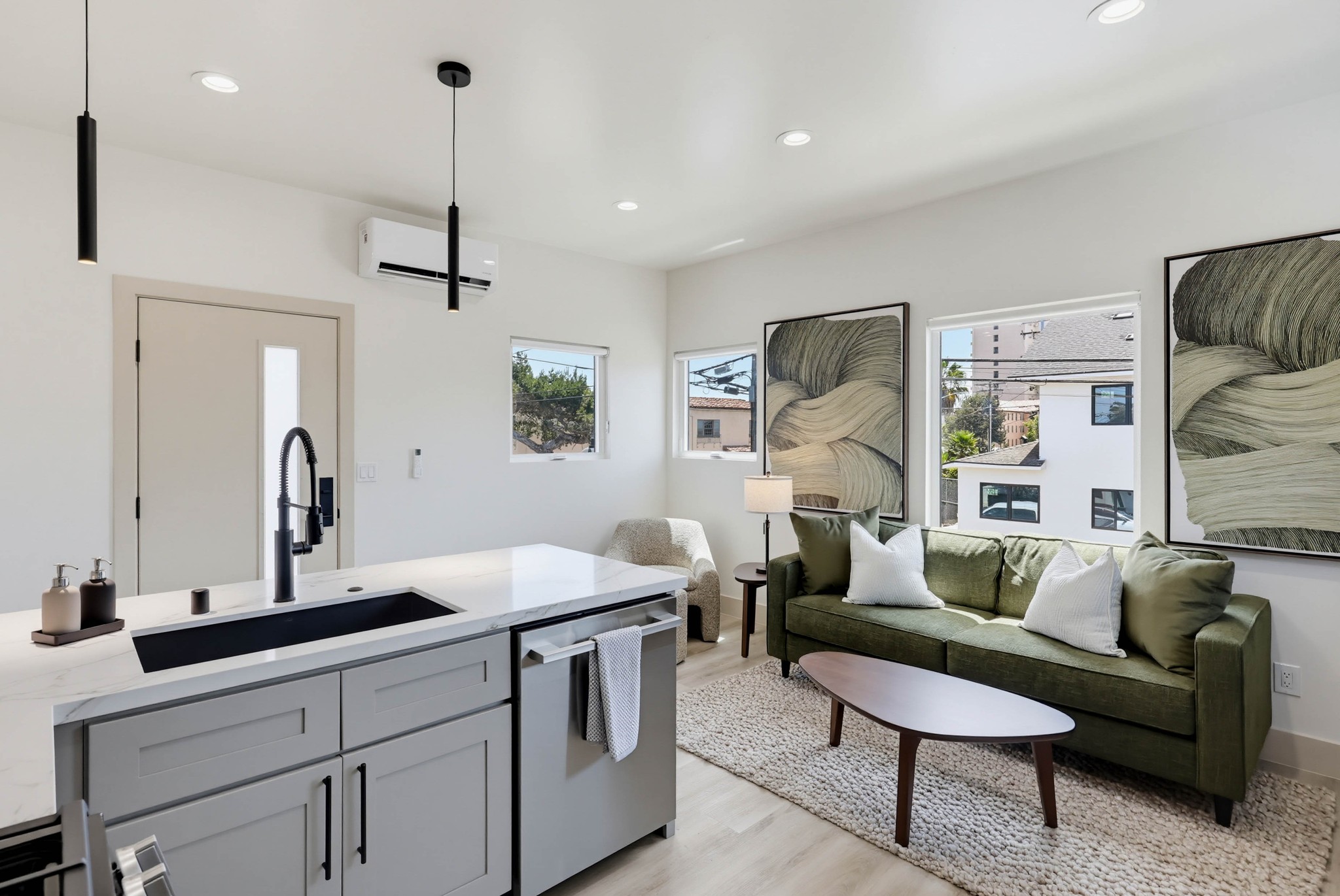 Virtual tour photo 18 of 36 for 422 Arbor Dr
