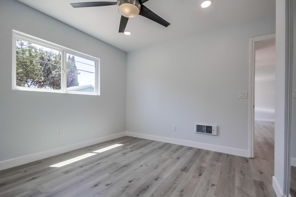 Virtual tour photo 27 of 36 for 4220 41st St