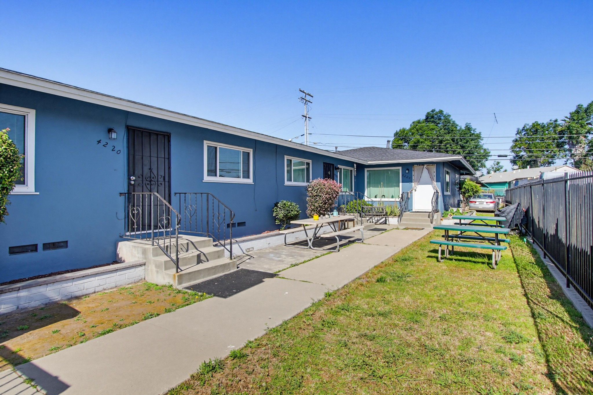 Virtual tour photo 4 of 56 for 4220 Poplar St