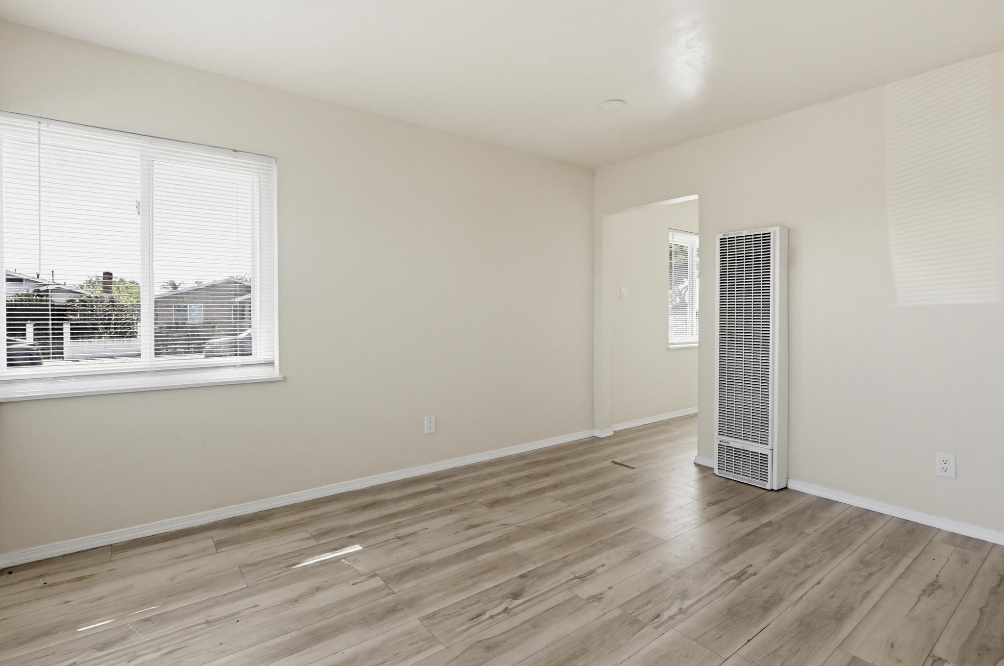 Virtual tour photo 10 of 56 for 4220 Poplar St