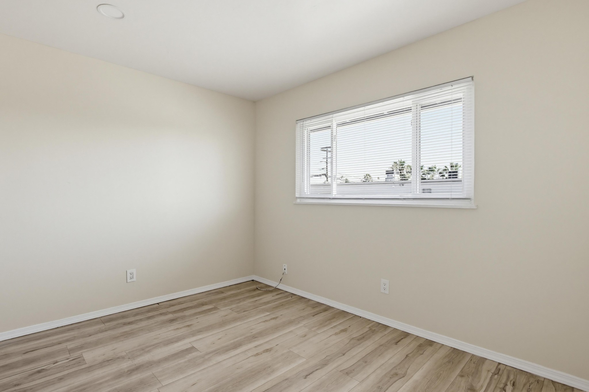 Virtual tour photo 21 of 56 for 4220 Poplar St