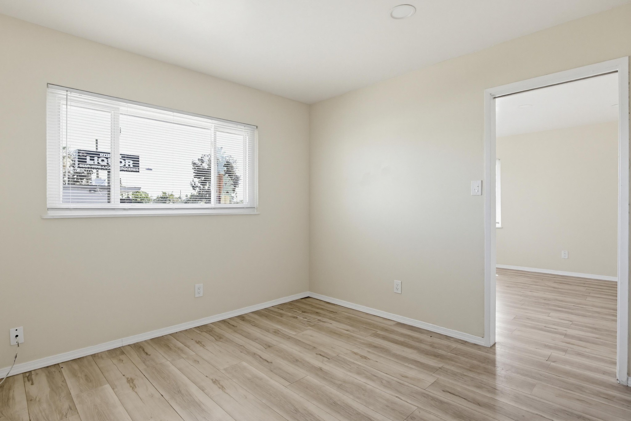 Virtual tour photo 22 of 56 for 4220 Poplar St