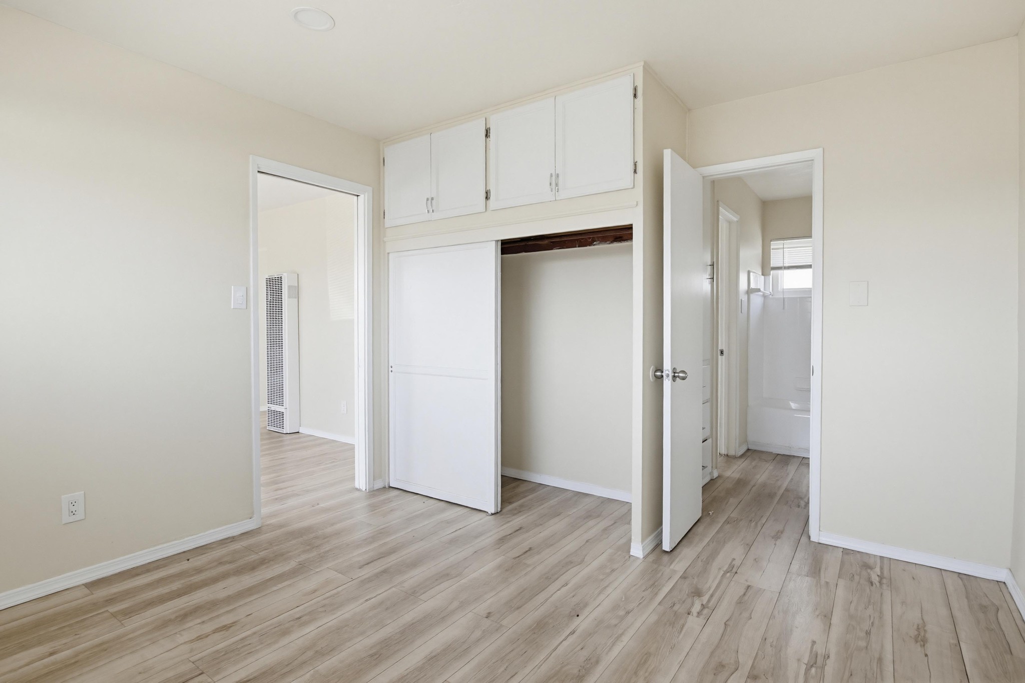 Virtual tour photo 24 of 56 for 4220 Poplar St
