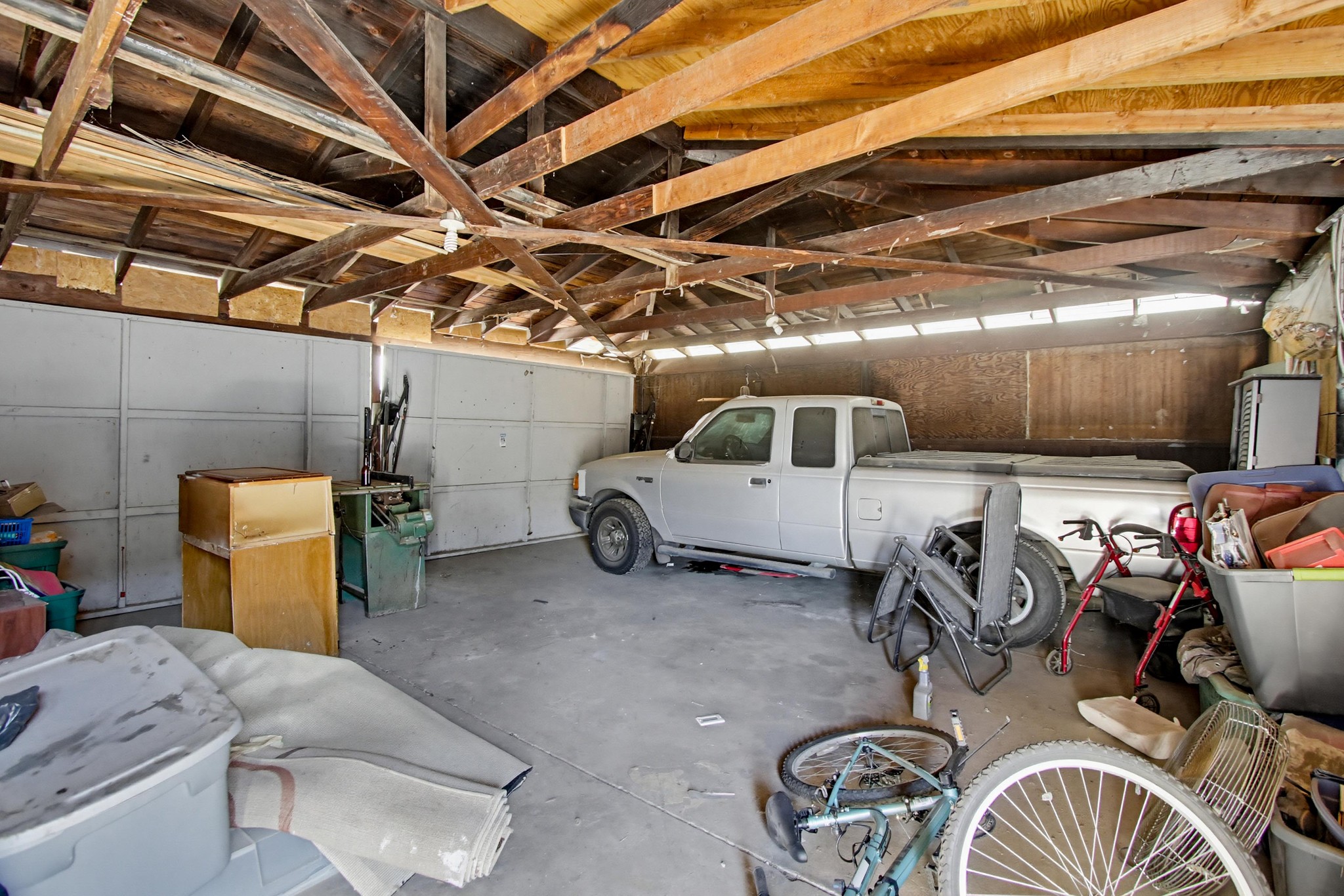 Virtual tour photo 25 of 56 for 4220 Poplar St