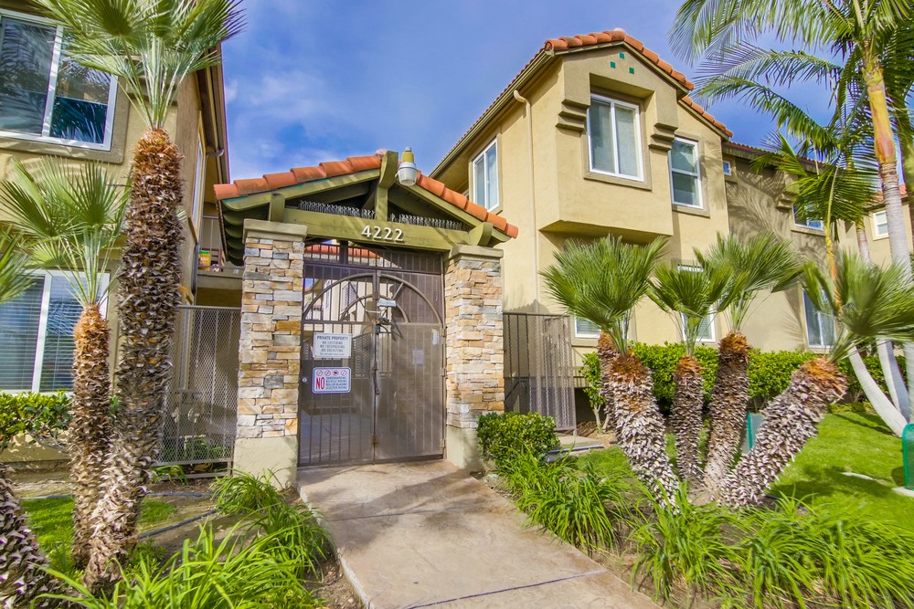 Virtual tour photo 5 of 40 for 4222 Menlo Ave