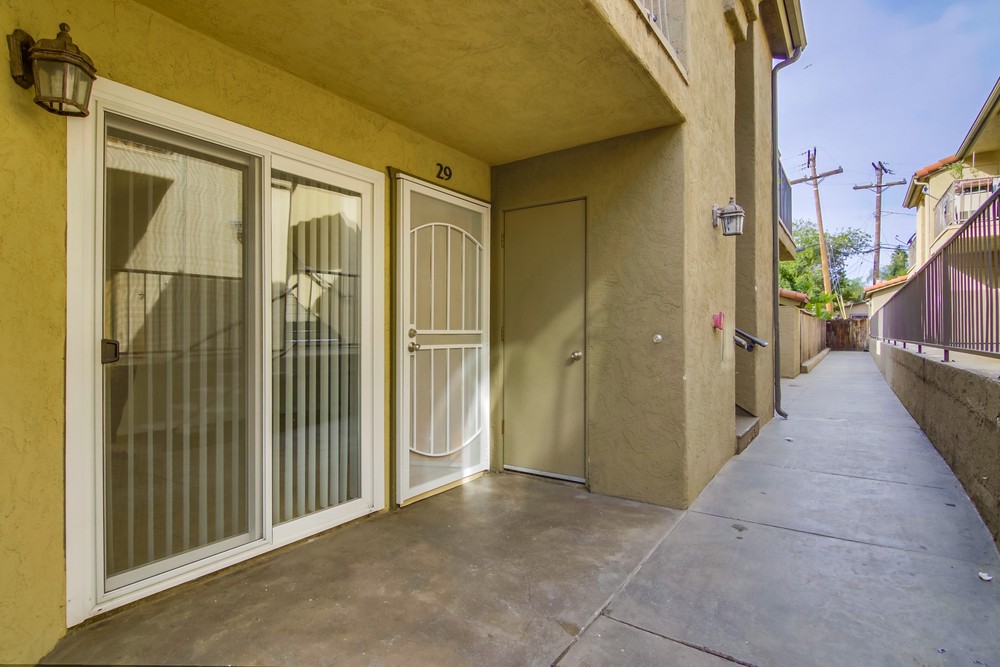 Virtual tour photo 7 of 40 for 4222 Menlo Ave