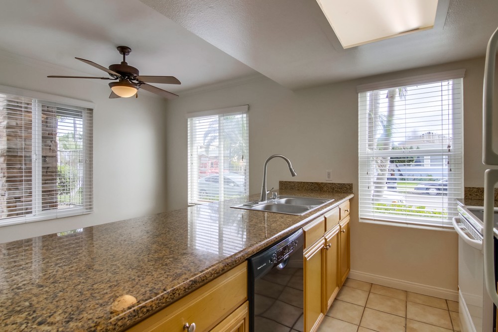 Virtual tour photo 25 of 40 for 4222 Menlo Ave