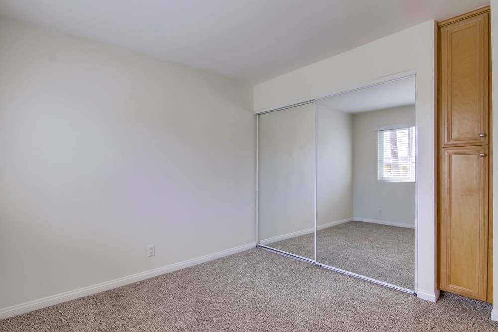 Virtual tour photo 29 of 40 for 4222 Menlo Ave