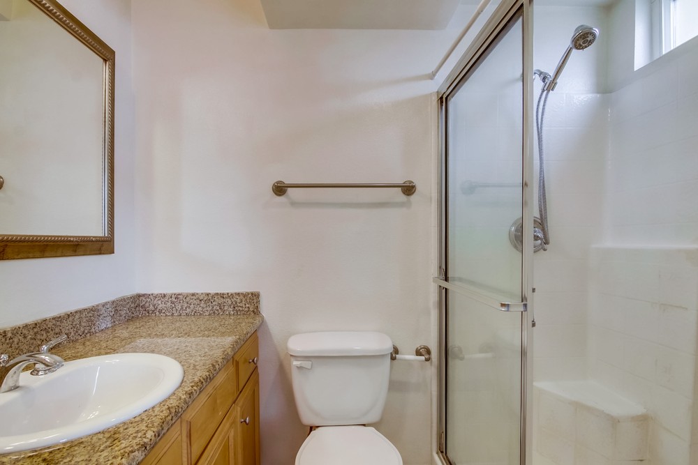 Virtual tour photo 32 of 40 for 4222 Menlo Ave