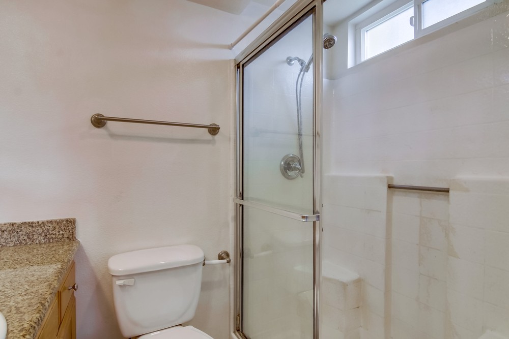 Virtual tour photo 34 of 40 for 4222 Menlo Ave