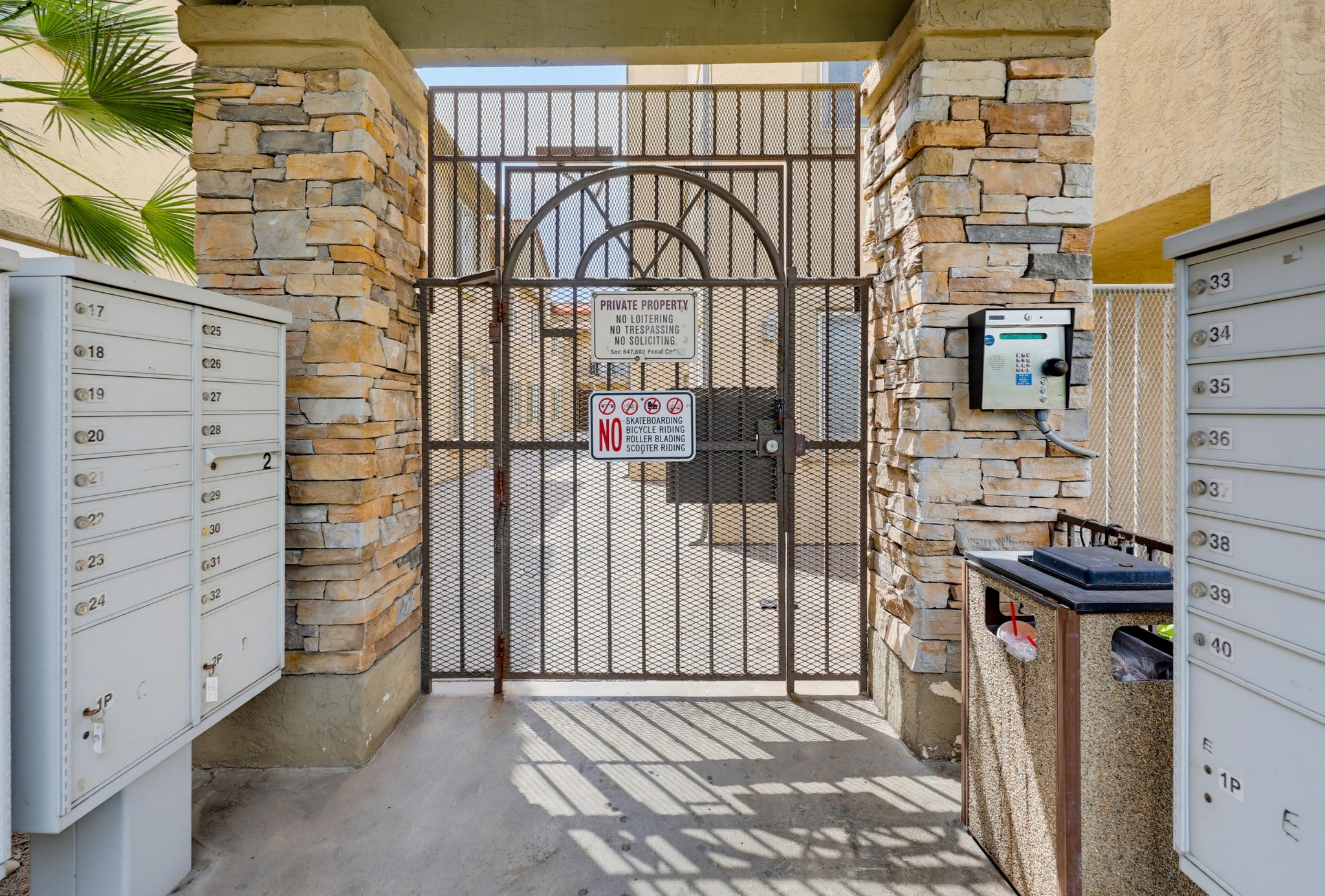 Virtual tour photo 6 of 44 for 4222 Menlo Ave Unit 21