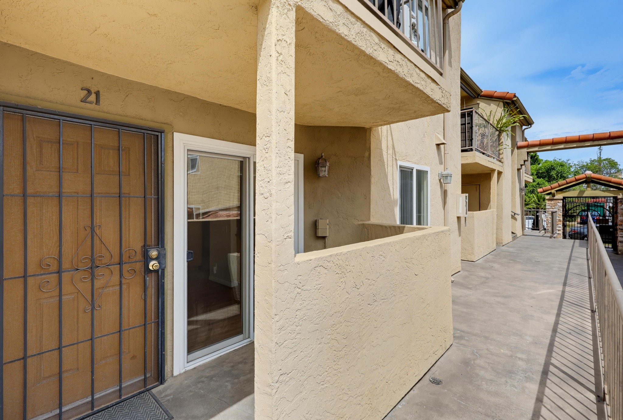 Virtual tour photo 11 of 44 for 4222 Menlo Ave Unit 21