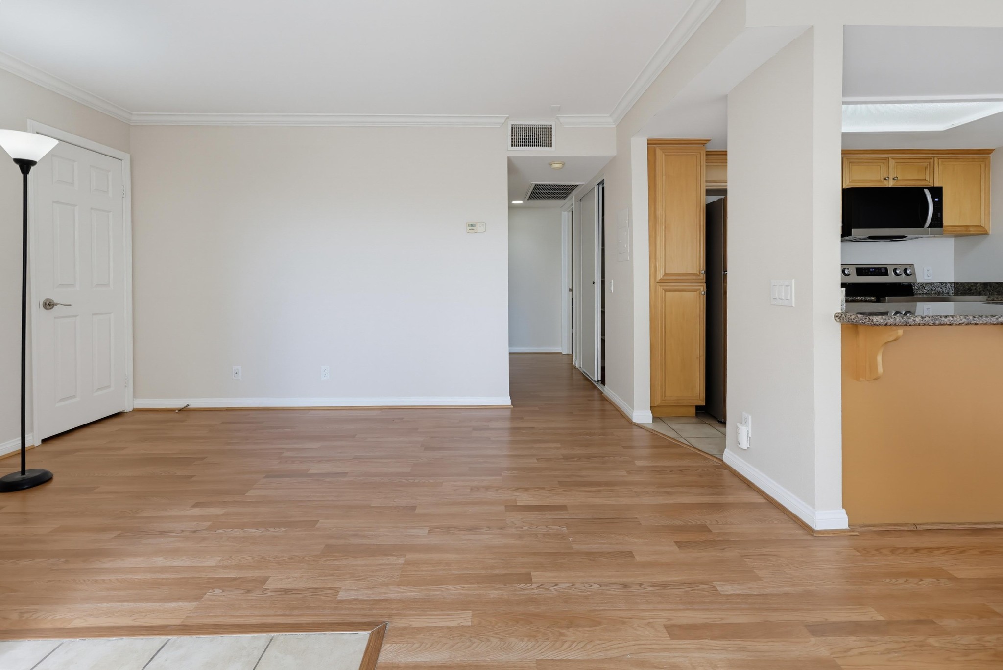 Virtual tour photo 18 of 44 for 4222 Menlo Ave Unit 21
