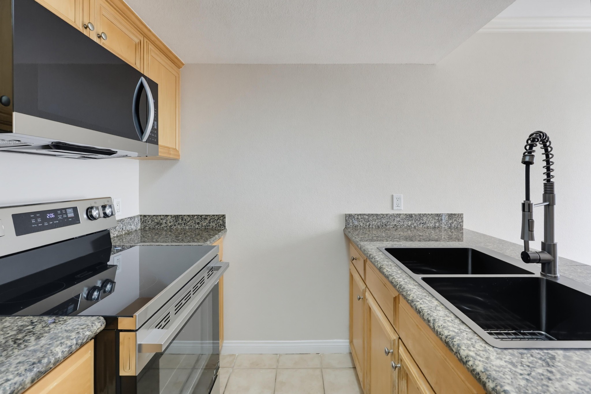 Virtual tour photo 20 of 44 for 4222 Menlo Ave Unit 21