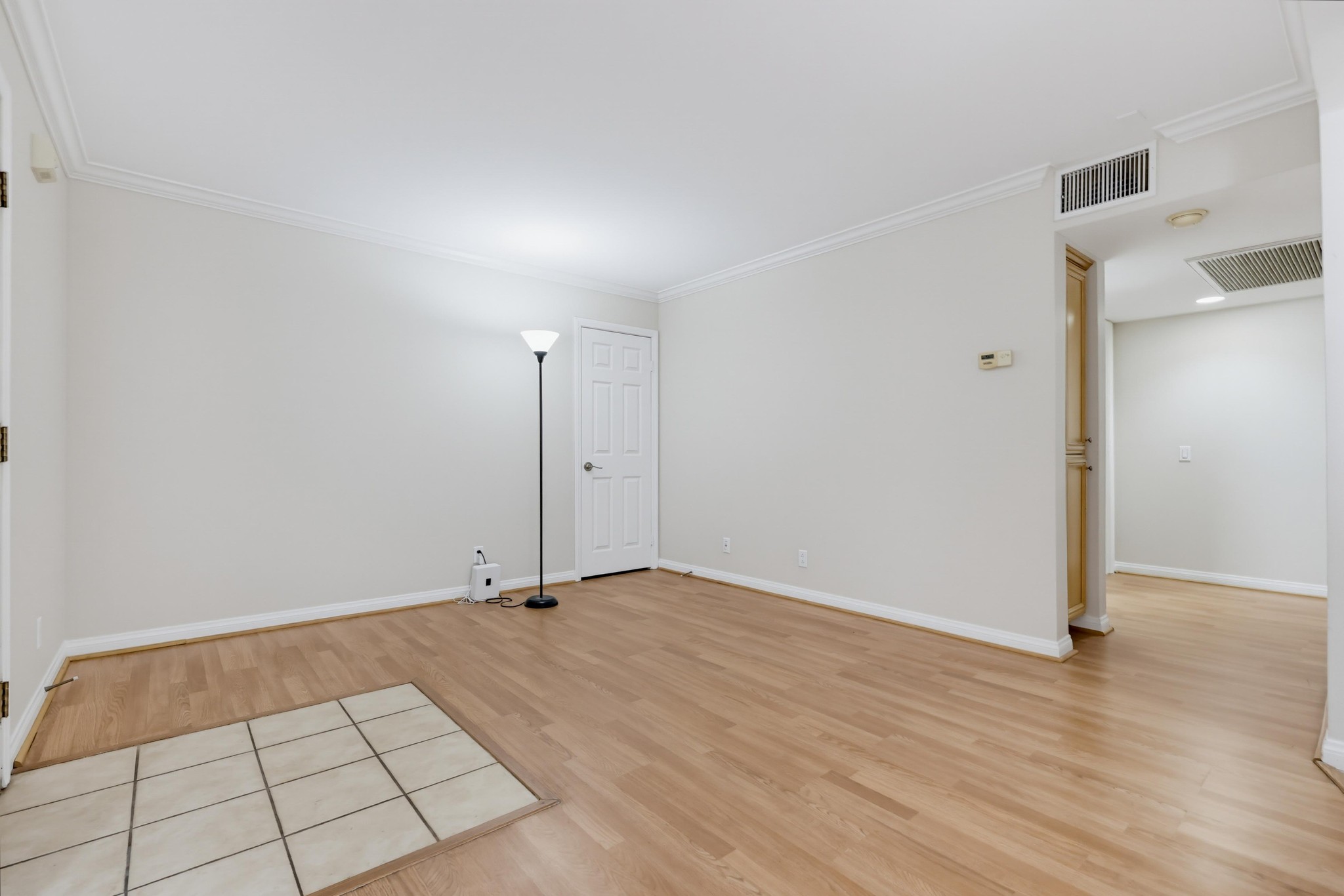 Virtual tour photo 25 of 44 for 4222 Menlo Ave Unit 21