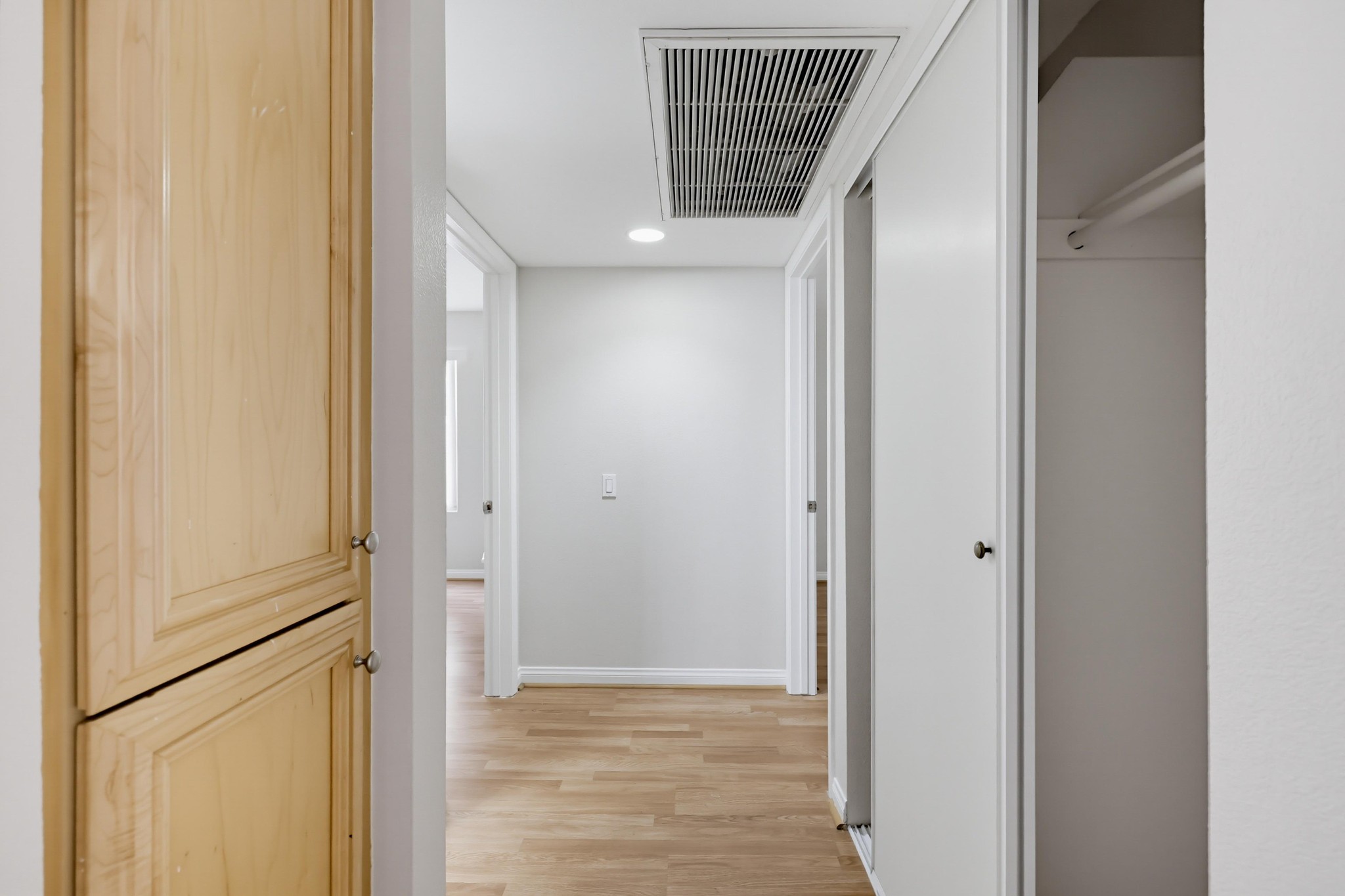 Virtual tour photo 26 of 44 for 4222 Menlo Ave Unit 21
