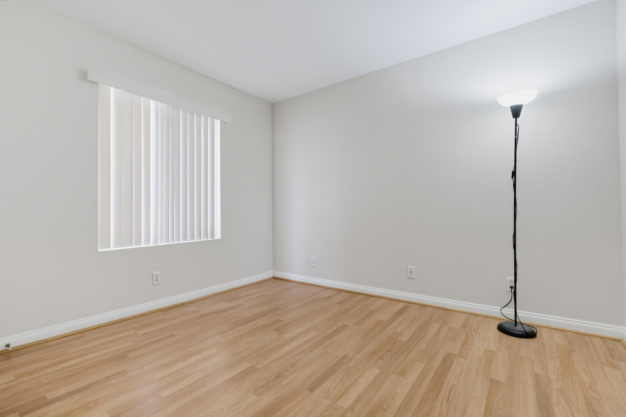 Virtual tour photo 28 of 44 for 4222 Menlo Ave Unit 21