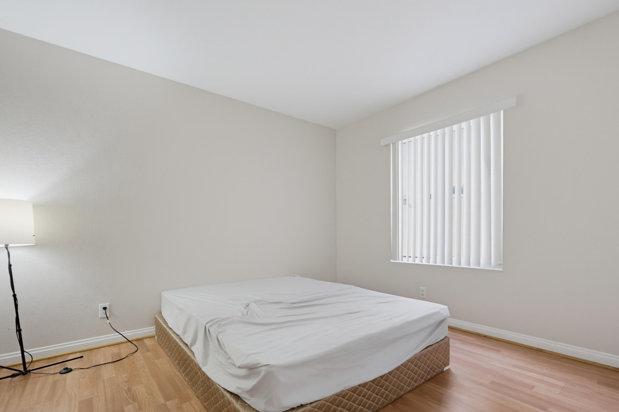 Virtual tour photo 37 of 44 for 4222 Menlo Ave Unit 21