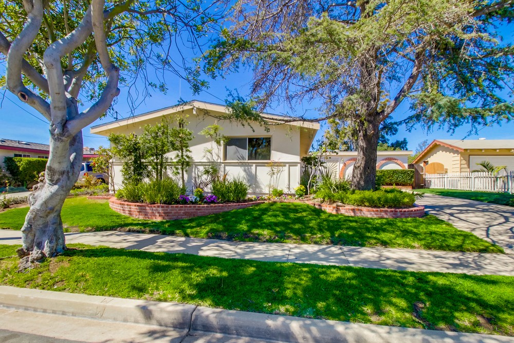 Virtual tour photo 5 of 54 for 4222 Mt Hukee Ave