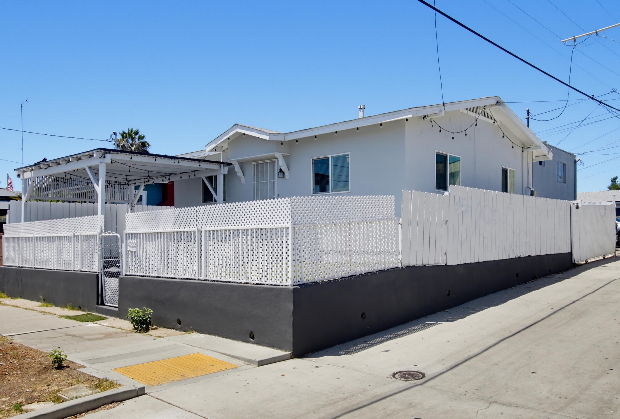 Virtual tour photo 3 of 30 for 4222 Myrtle Ave