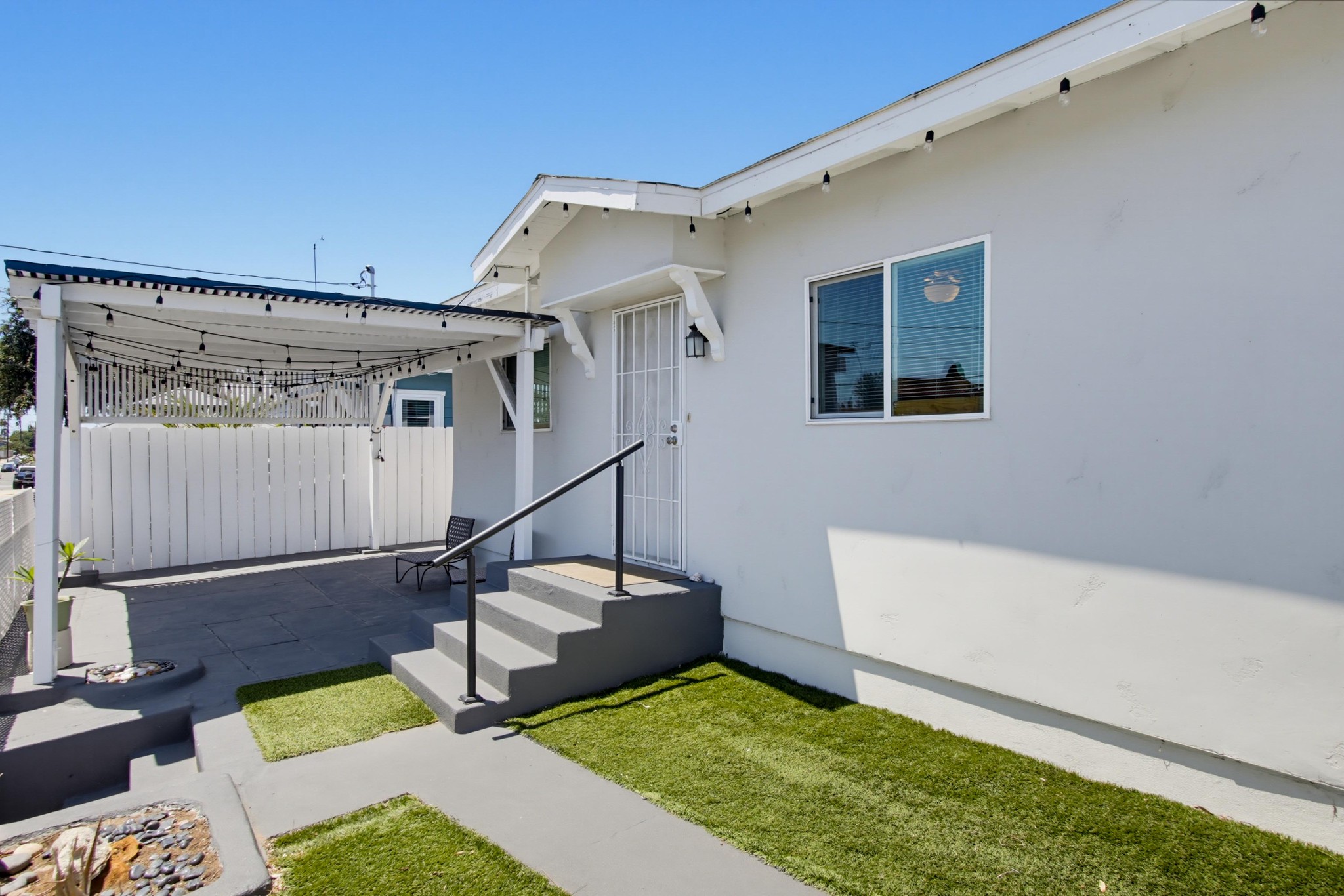 Virtual tour photo 8 of 30 for 4222 Myrtle Ave