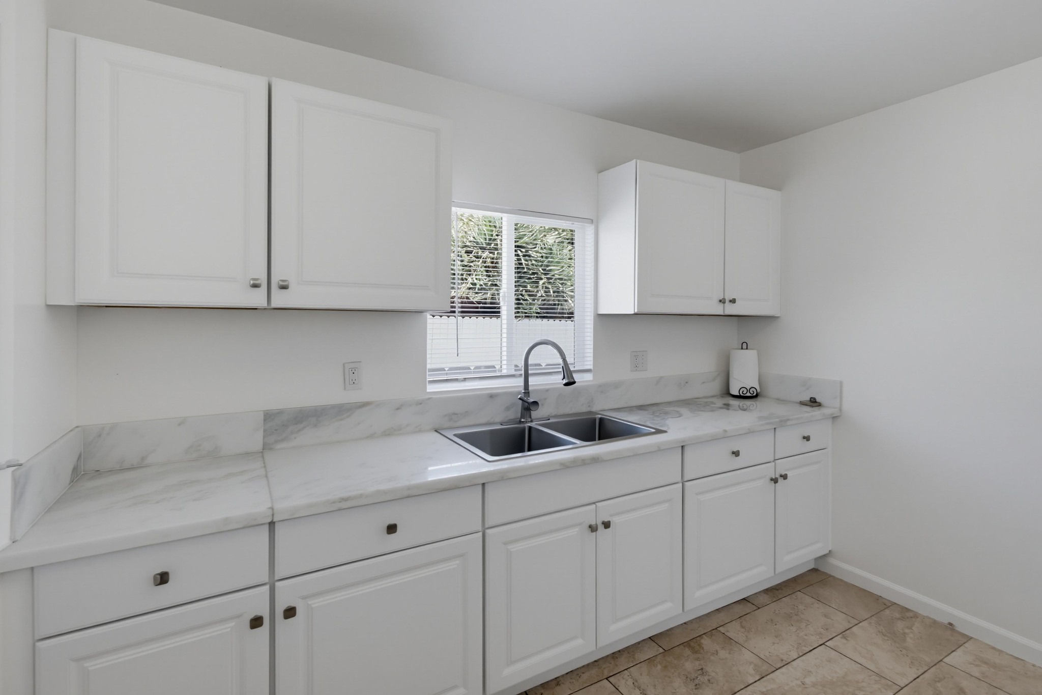 Virtual tour photo 17 of 30 for 4222 Myrtle Ave