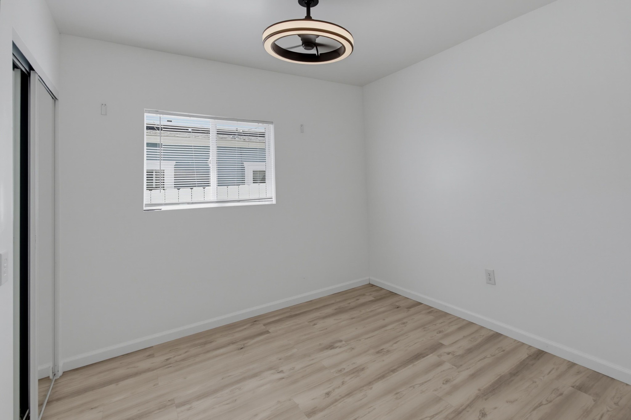 Virtual tour photo 19 of 30 for 4222 Myrtle Ave