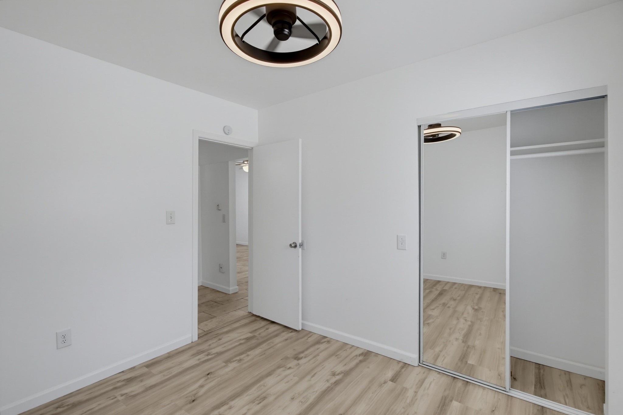 Virtual tour photo 21 of 30 for 4222 Myrtle Ave
