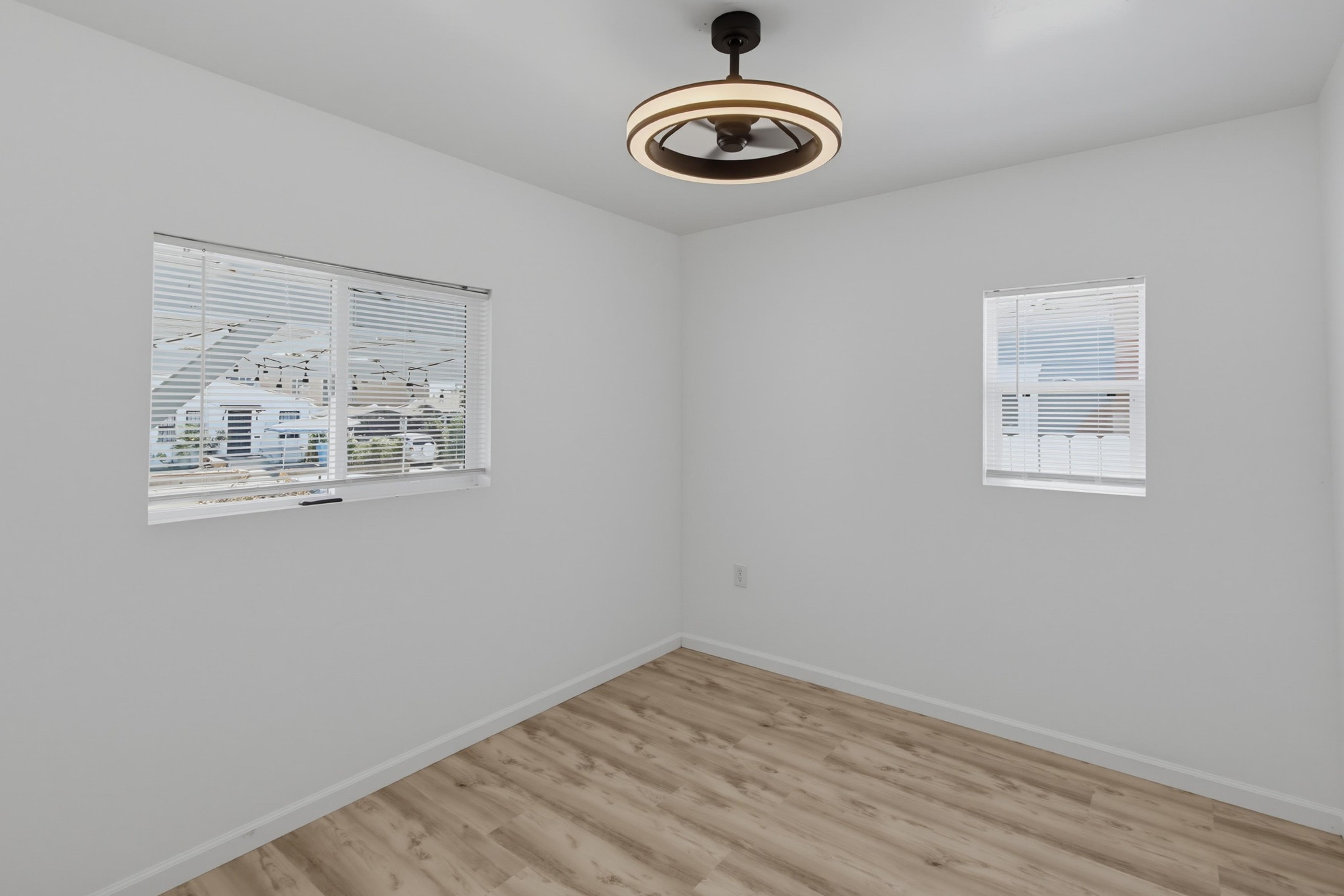 Virtual tour photo 22 of 30 for 4222 Myrtle Ave