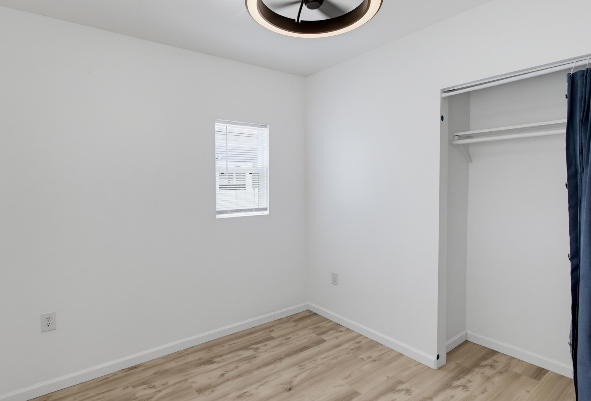 Virtual tour photo 24 of 30 for 4222 Myrtle Ave