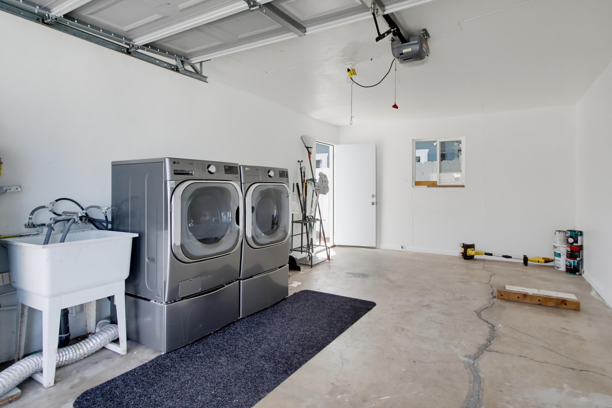 Virtual tour photo 25 of 30 for 4222 Myrtle Ave