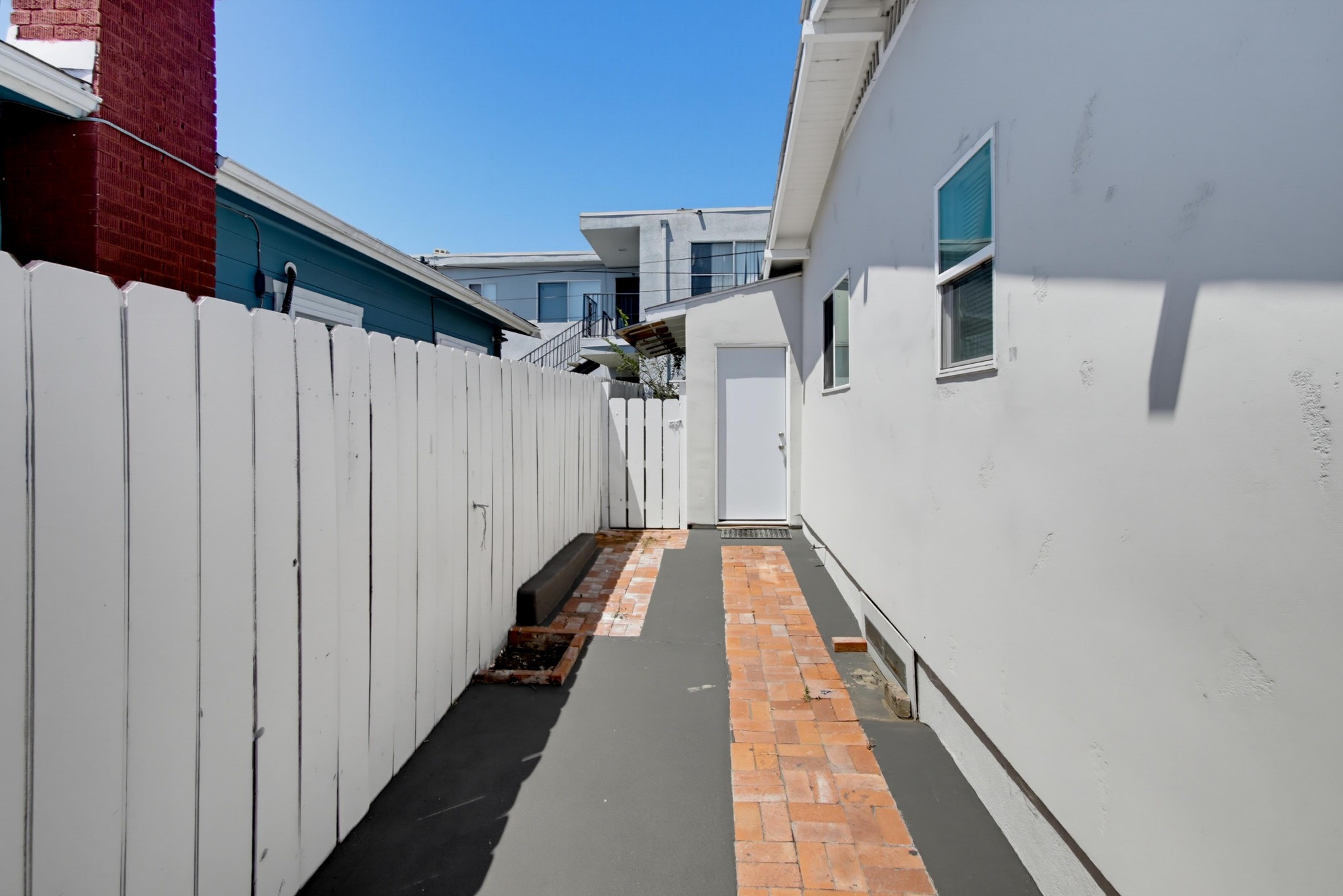 Virtual tour photo 27 of 30 for 4222 Myrtle Ave